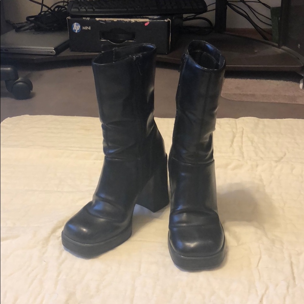 Bakers Black chunky boot
